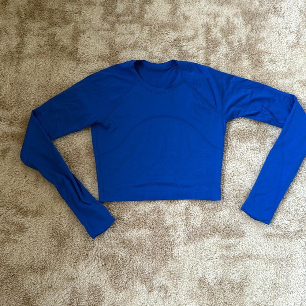 Lululemon cropped long sleeve size 8